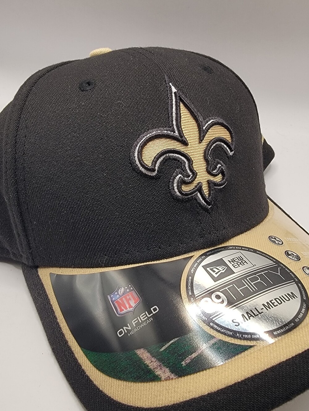New Era Men’s Black & Gold Saints 59FIFTY Fitted Cap